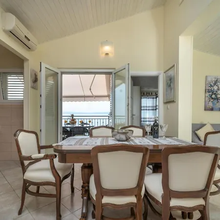 Apartment Daniela - Three Bedroom With Terrace *