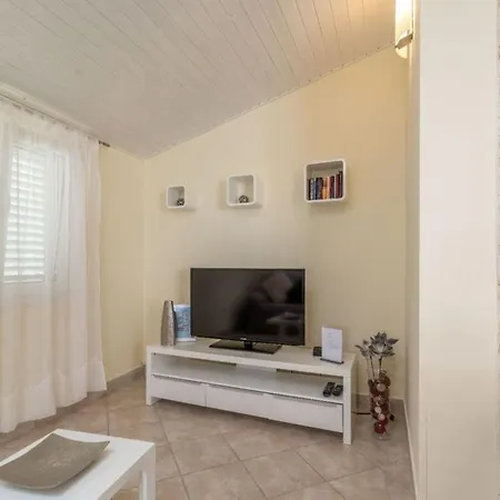 Daniela - Three Bedroom With Terrace *