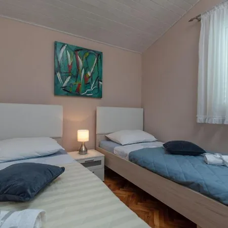 Daniela - Three Bedroom With Terrace Apartment