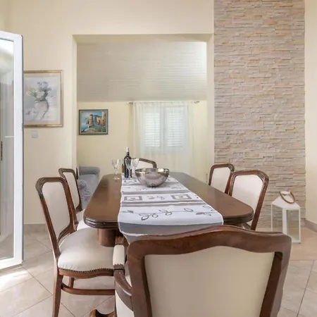 Daniela - Three Bedroom With Terrace Lejlighed